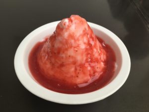 かき氷イチゴ
